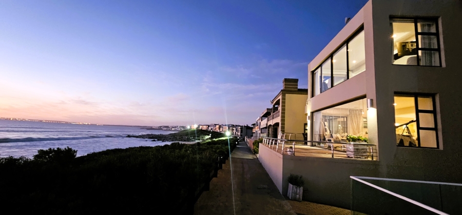 5 Bedroom Property for Sale in Calypso Beach Western Cape